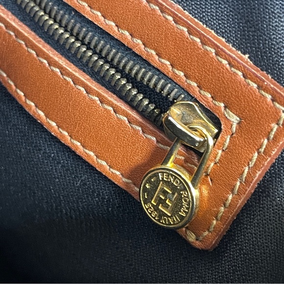 024 Pre owned Authentic Fendi Pecan Alma Type 2WAY Bag Shoulder Handbag - Picture 9 of 10